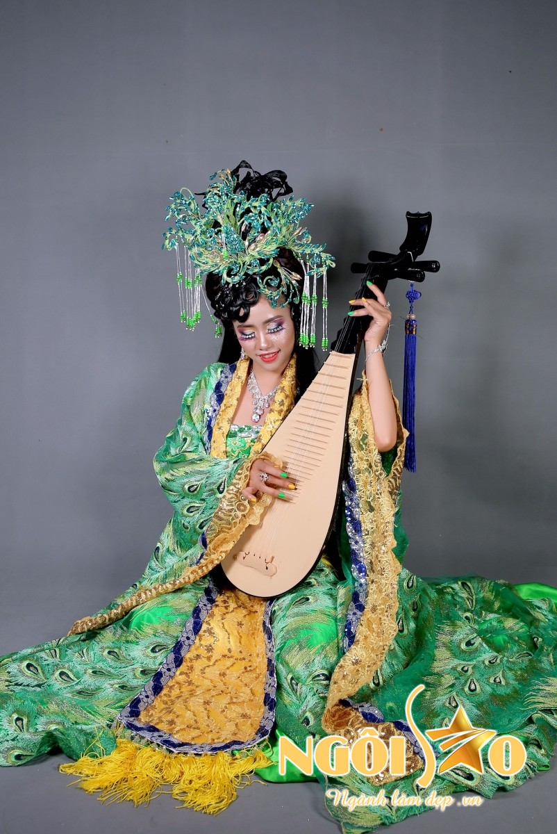 Tác phẩm mang lại giải thưởng cao nhất của tân quán quân (Tân quán quân Make Up châu Á - Chuyên gia Cúc Hương (Học Viên tại Crystal Spa 26A Trần Quốc Thảo, P.6, Q.3, TP.HCM)